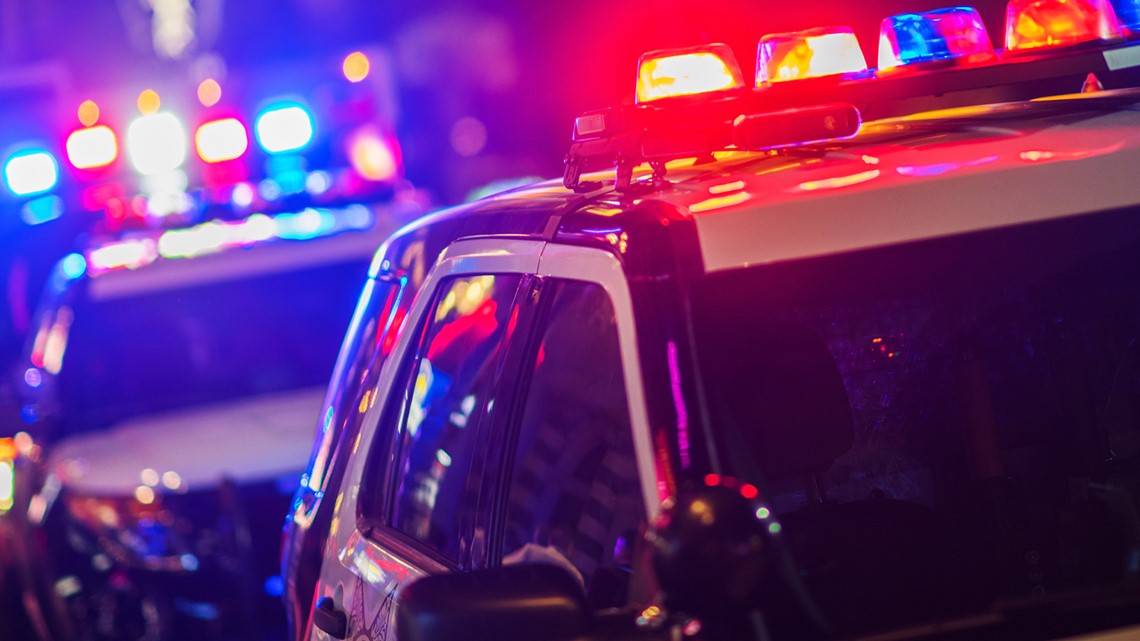 Two police officers killed while serving warrant in Kentucky - Vimarsana News