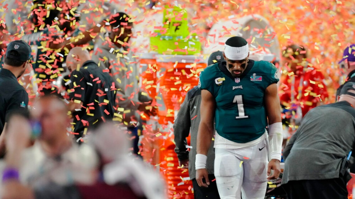 Eagles fans demand Super Bowl replay after questionable 4th quarter penalty