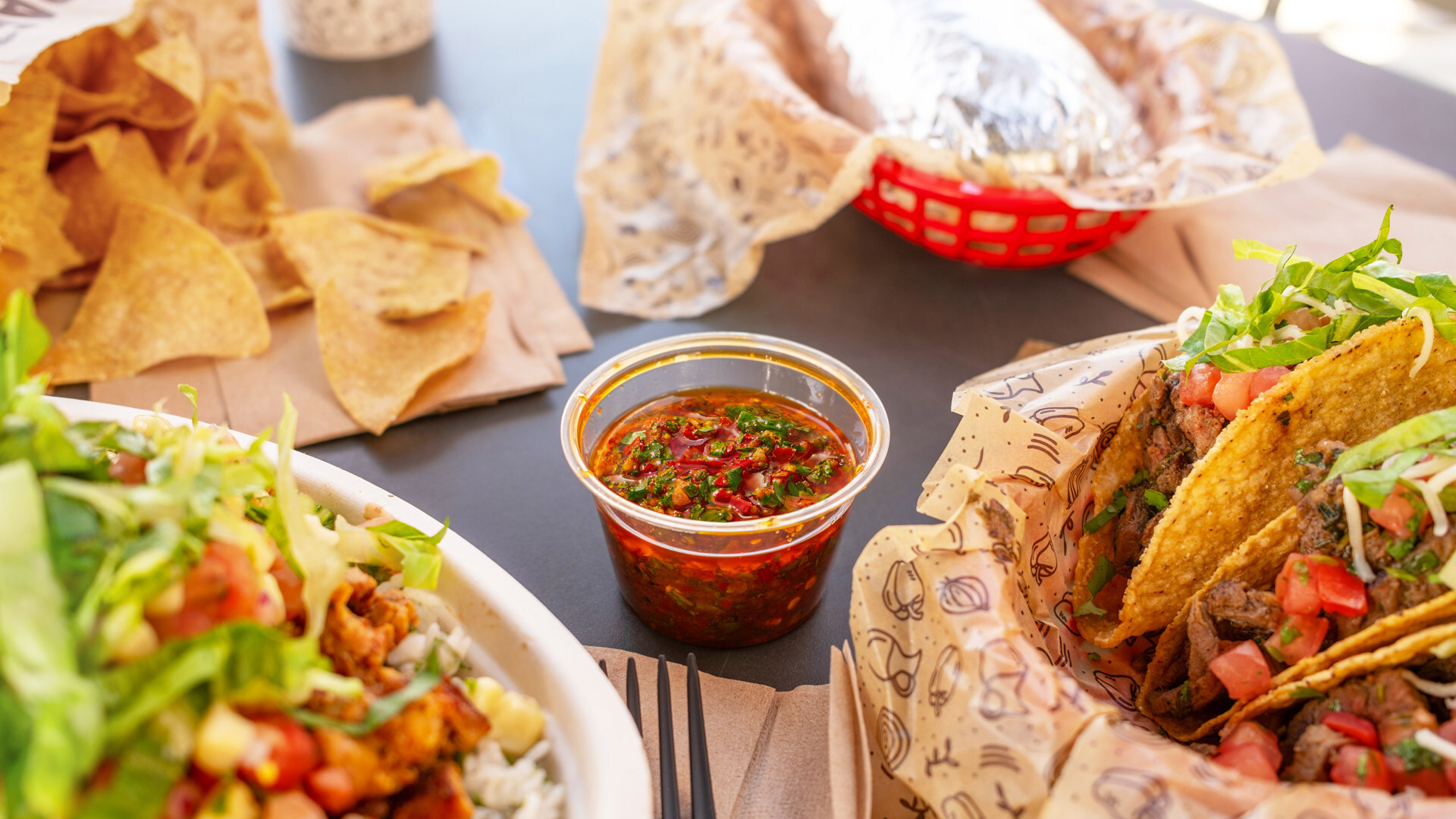 Chipotle Debuts Red Chimichurri Sauce In US And Canada 13newsnow chipotle-debuts-red-chimichurri-sauce-in-us-and-canada-13newsnow