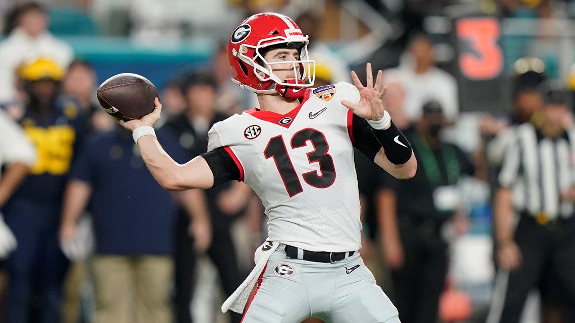 Georgia faces Heisman Trophy runner-up Aidan Hutchinson in Orange Bowl