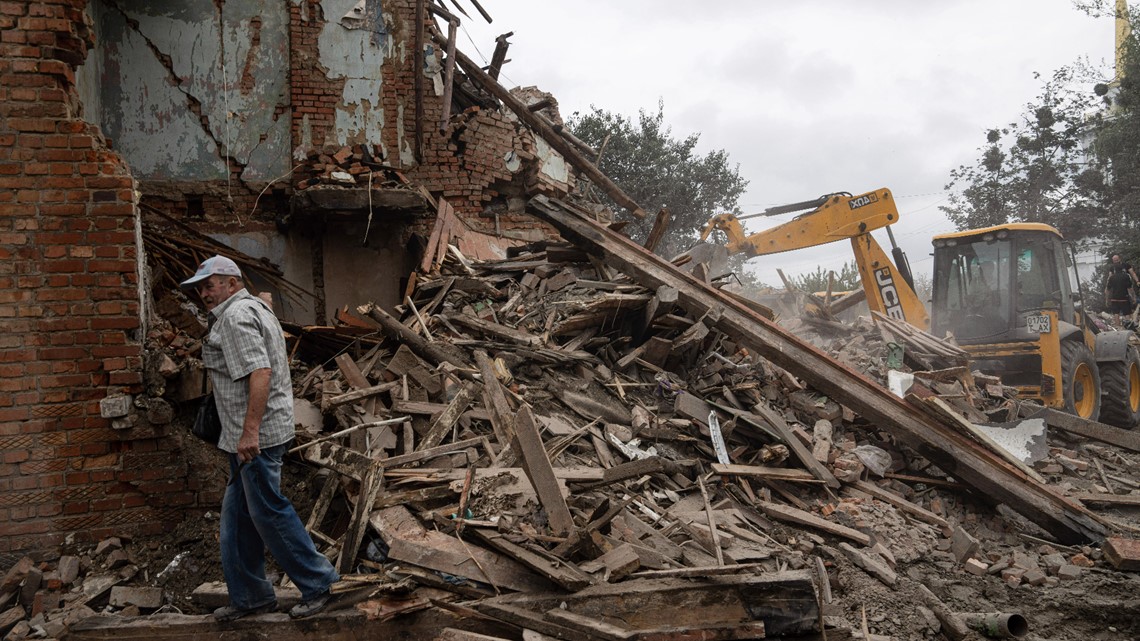 Renewed Russian attacks hit several Ukraine cities - Vimarsana News