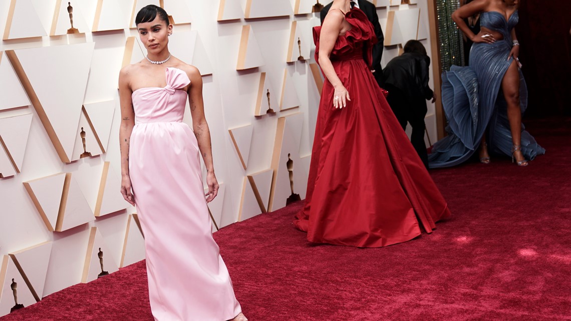 Oscars fashion: Many red-carpet stars went soft