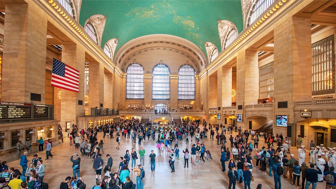 how much does it cost to visit americas most popular tourist