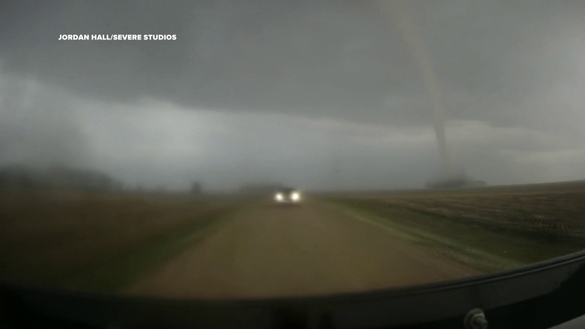 Storm chasers capture tornado touching ground in Minnesota | 13newsnow.com