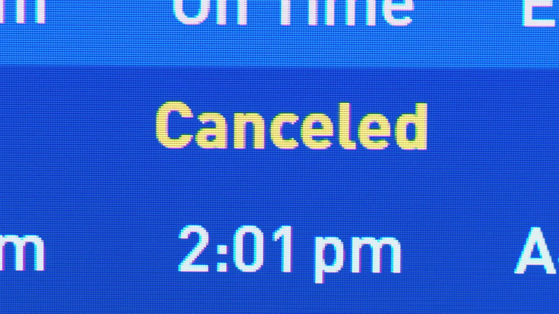 Tracking website flightaware.com shows more than 1500 U.S. flights were canceled for a third straight day.