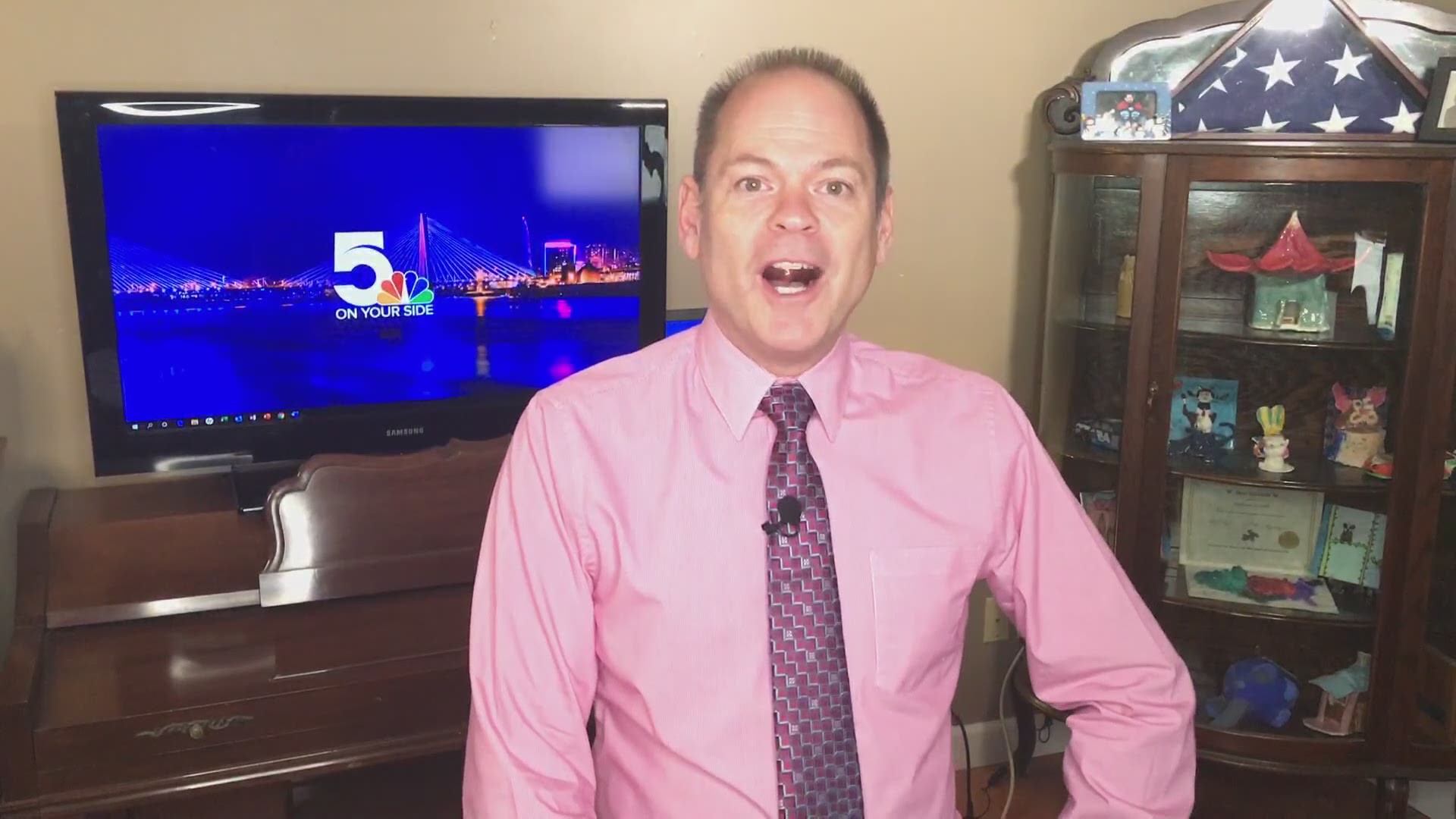 Watch: St. Louis reporter&#39;s dog interrupts him during recording | www.bagssaleusa.com