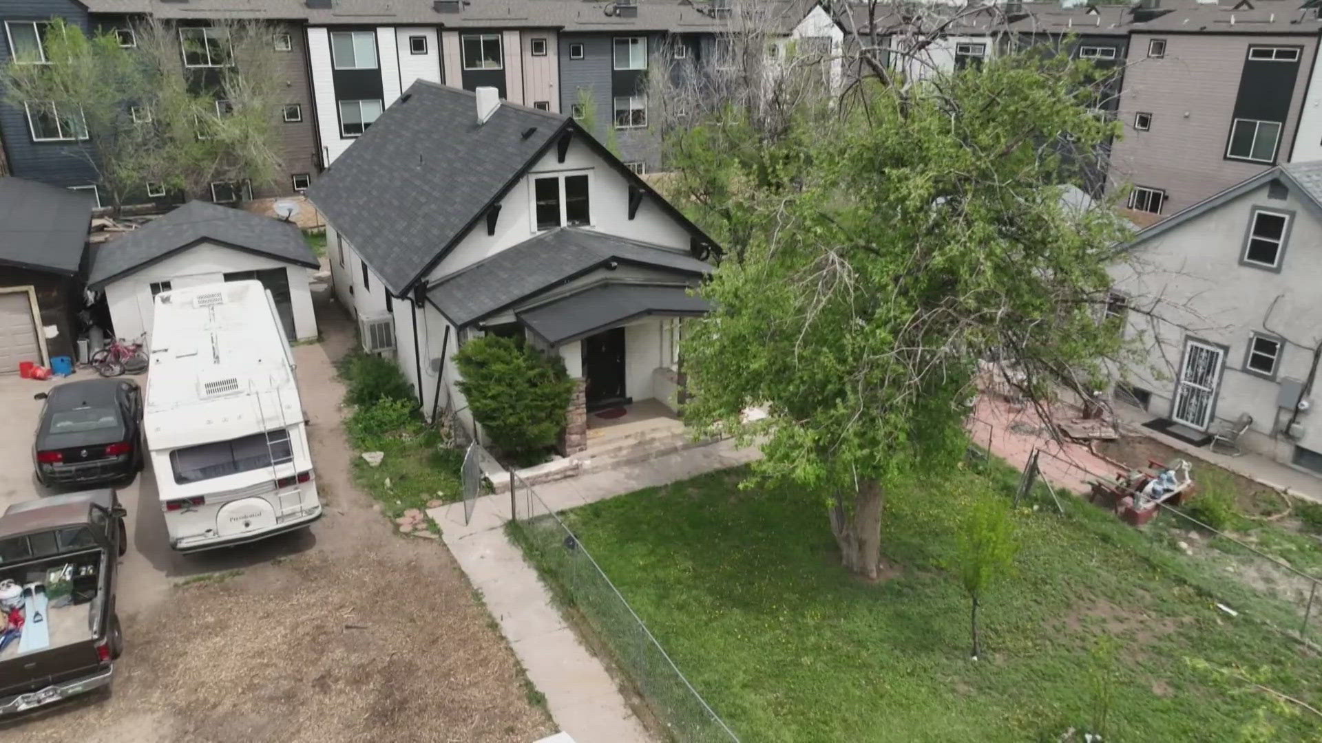 9NEWS investigates a case of a woman living rent-free inside a Lakewood home after the owner died. The owner’s granddaughter may be the rightful heir.