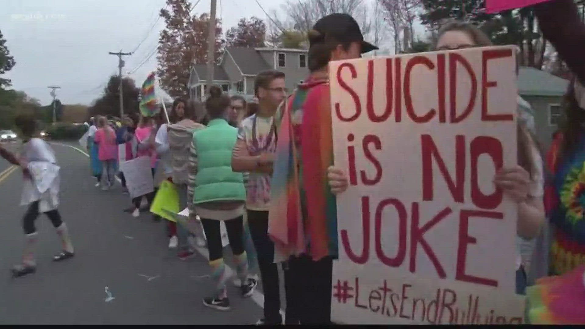 Students rally against bullying of gay classmate | 13newsnow.com