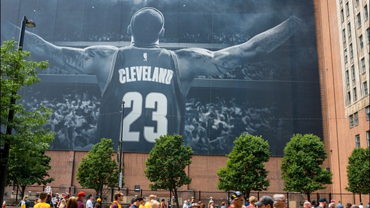 lebron chooses lakers