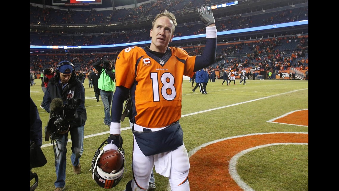 Overtime. 08th Oct, 2017. Payton Manning gets his jersey retired during  halftime of NFL football game action between the San Francisco 49ers and  the Indianapolis Colts at Lucas Oil Stadium in Indianapolis