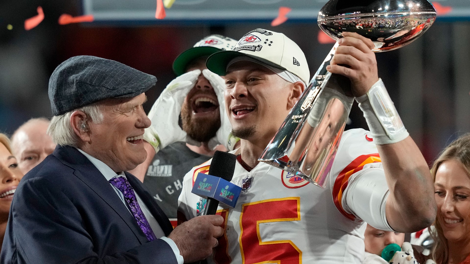 Super Bowl magic: Mahomes, Chiefs beat Eagles 38-35 | 13newsnow.com
