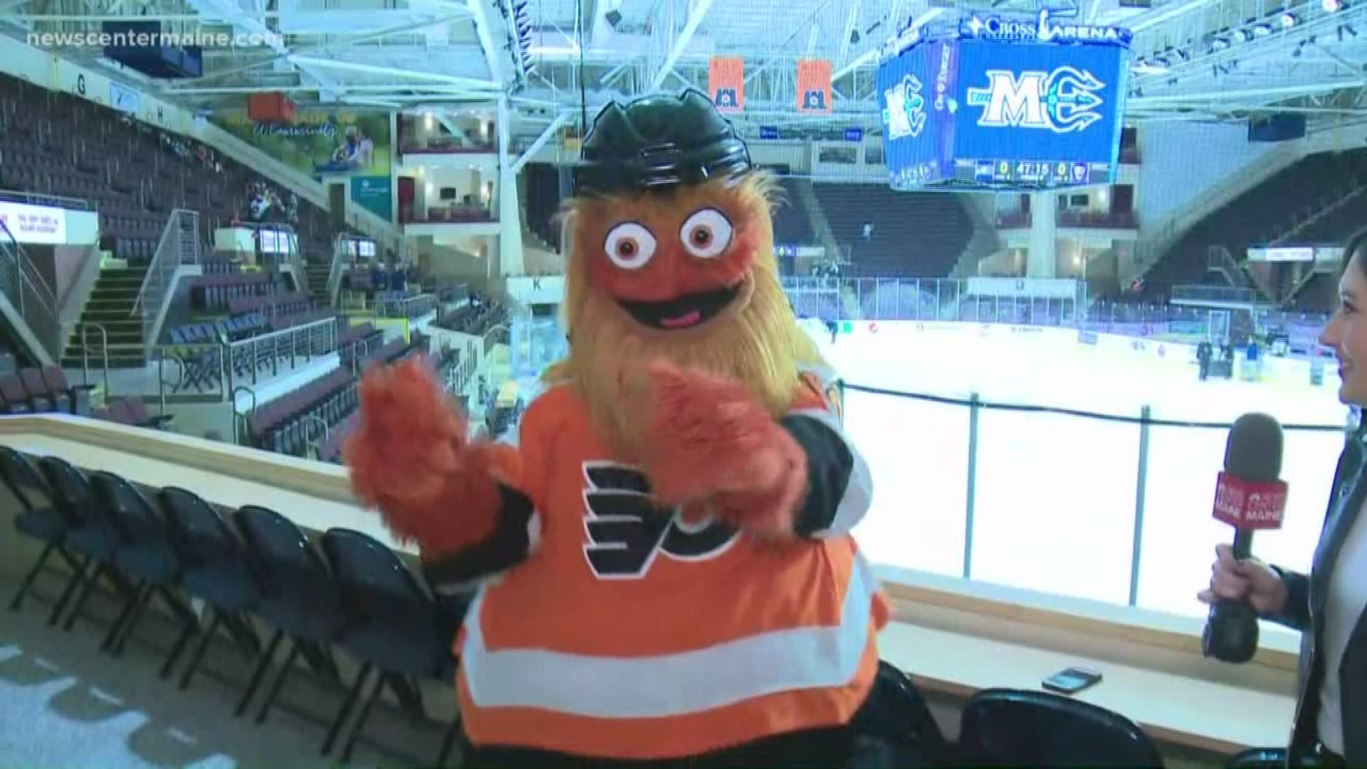 Philadelphia Flyers Mascot Gritty Accused Of Punching Boy During Photo  Shoot