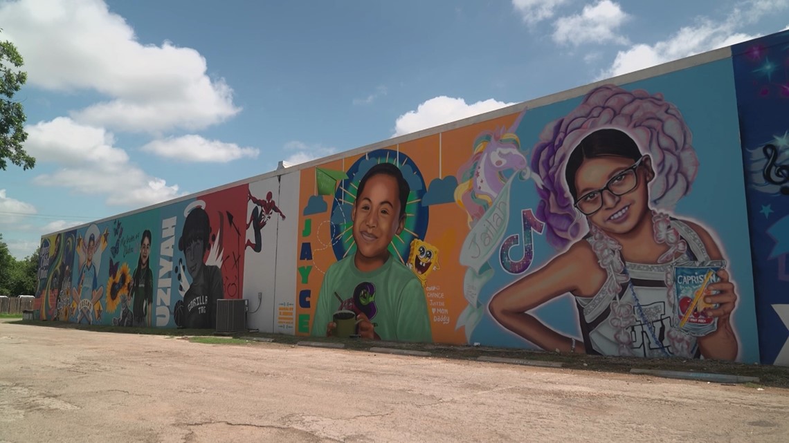 Uvalde artist wants murals downtown permanently - Vimarsana News