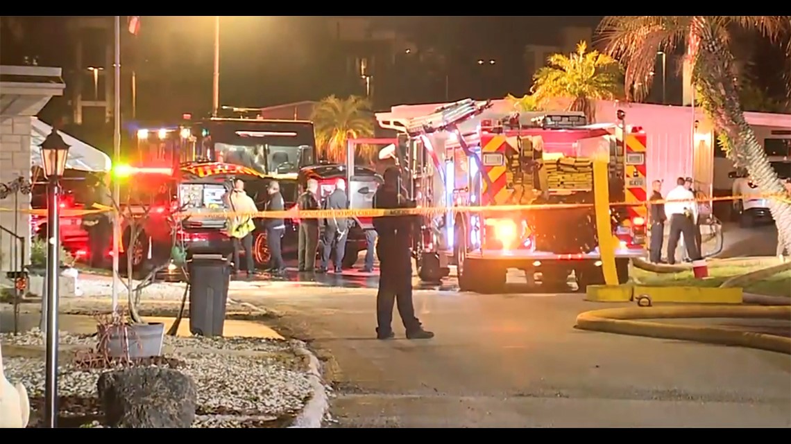 Small plane crashes into mobile home park in Florida - Vimarsana News