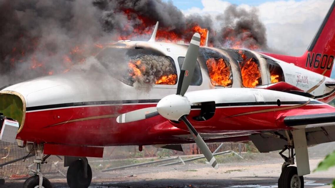 Haitian protesters burn plane owned by Florida missionary group - Vimarsana News