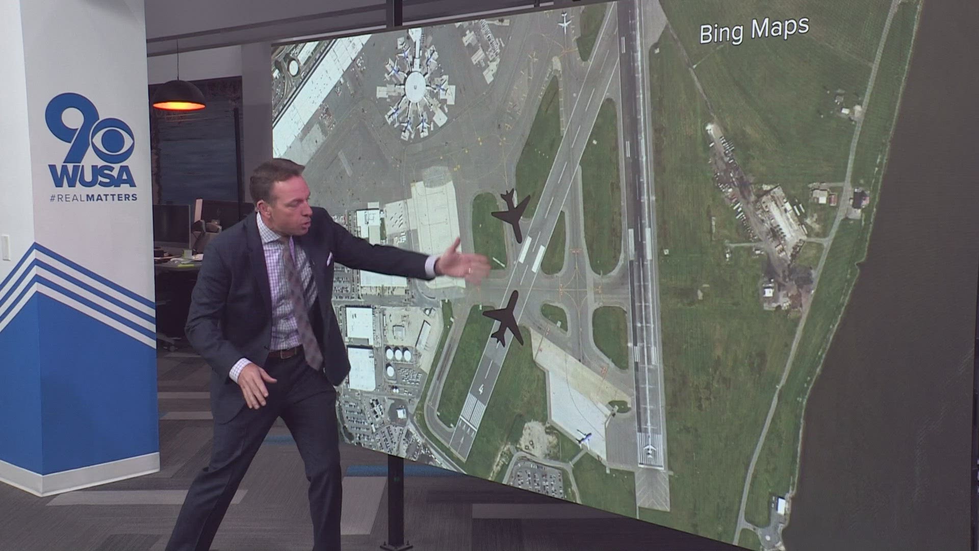 FAA has launched an investigation following a near miss incident between two aircrafts at Ronald Reagan National Airport.