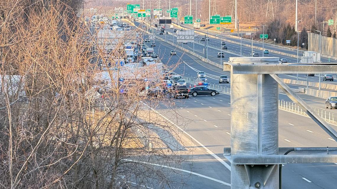 All lanes reopen on I-495 following a fatal road rage incident ...