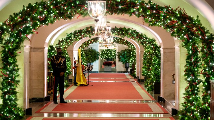 Get a virtual tour of the White House's holiday decorations with new app