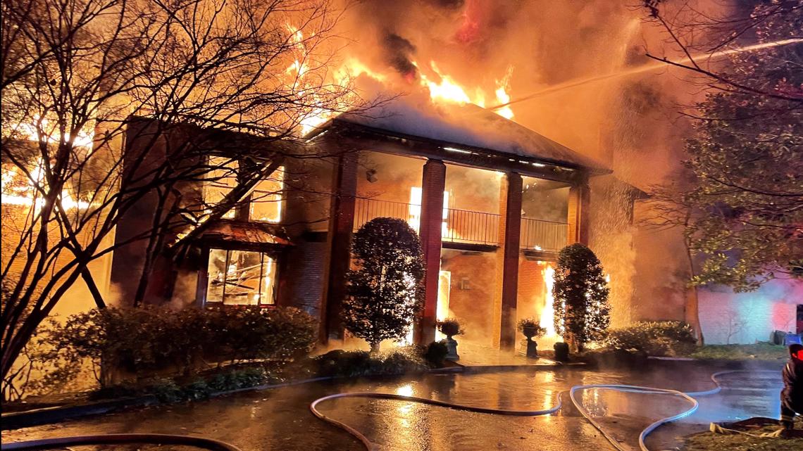 Crew battle large two-alarm fire in Mclean Wednesday - Vimarsana News