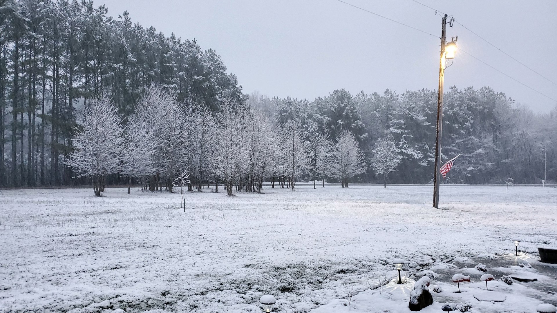 So how much snow did Hampton Roads and North Carolina get?