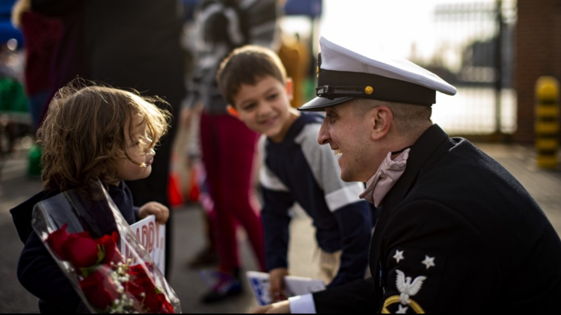 Holiday Homecoming: Submarine USS John Warner returns to Naval Station Norfolk