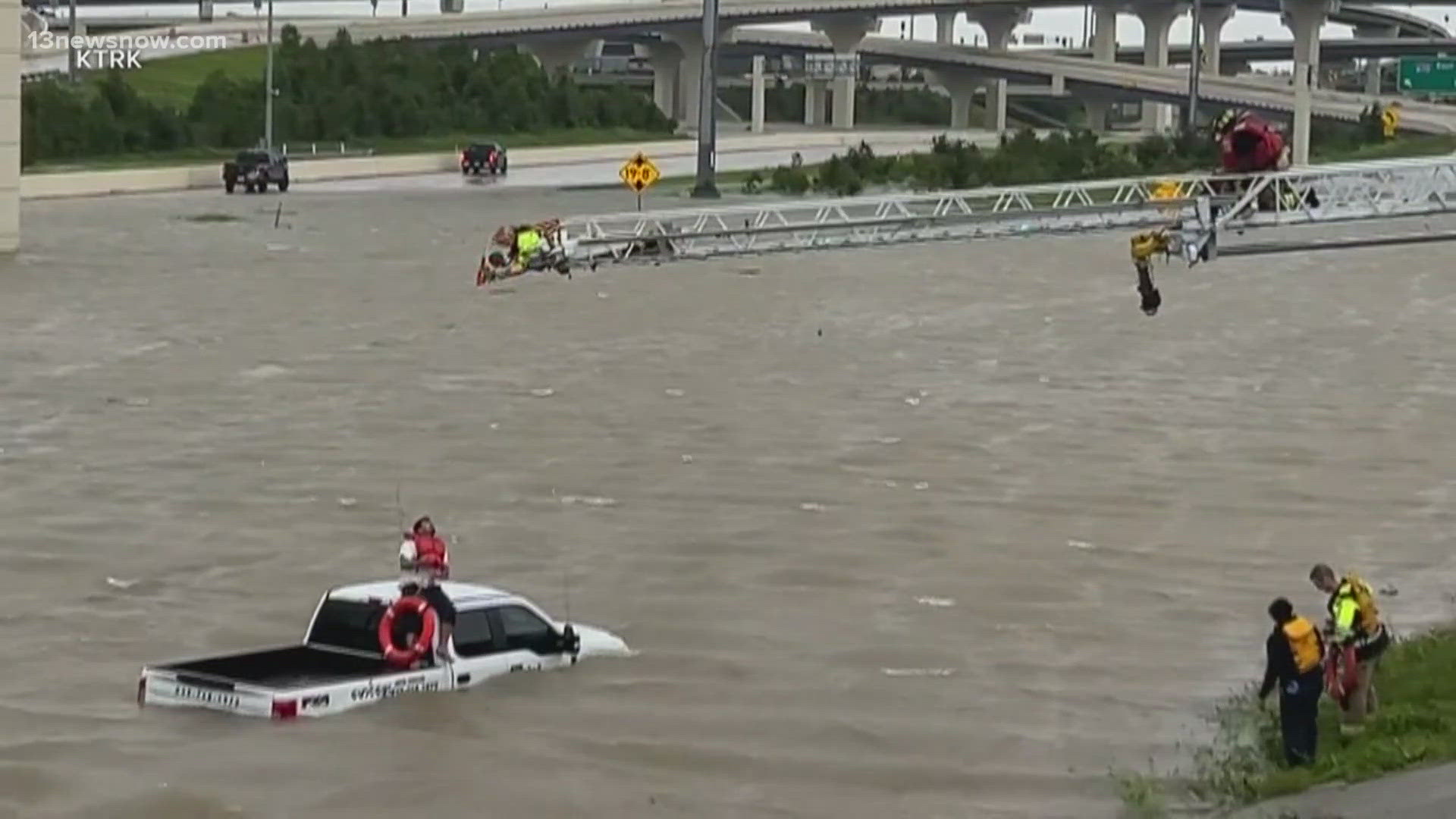 Remnants of deadly hurricane Beryl move across Texas to Midwest ...