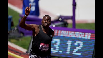 Grant Holloway goes for gold
