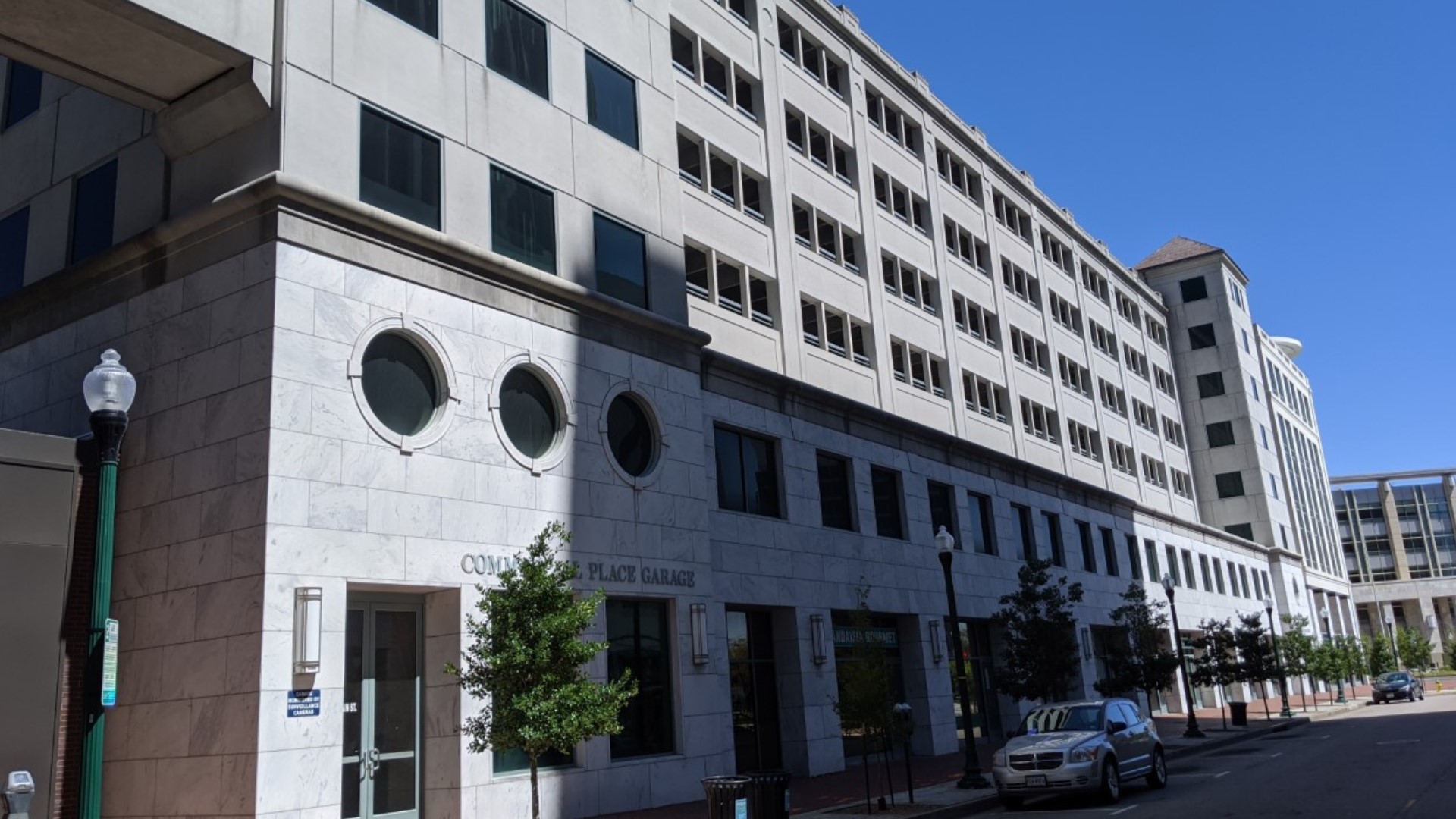 TowneBank, CHKD buy former Norfolk Southern Tower in downtown Norfolk ...