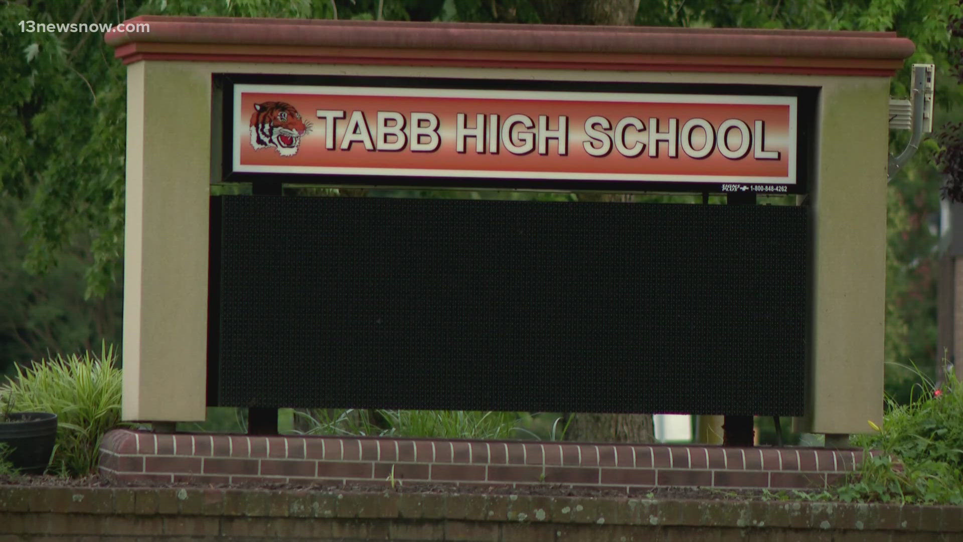 A 14-year-old girl is facing criminal charges after York-Poquoson deputies say she threatened to commit a shooting at Tabb High School.