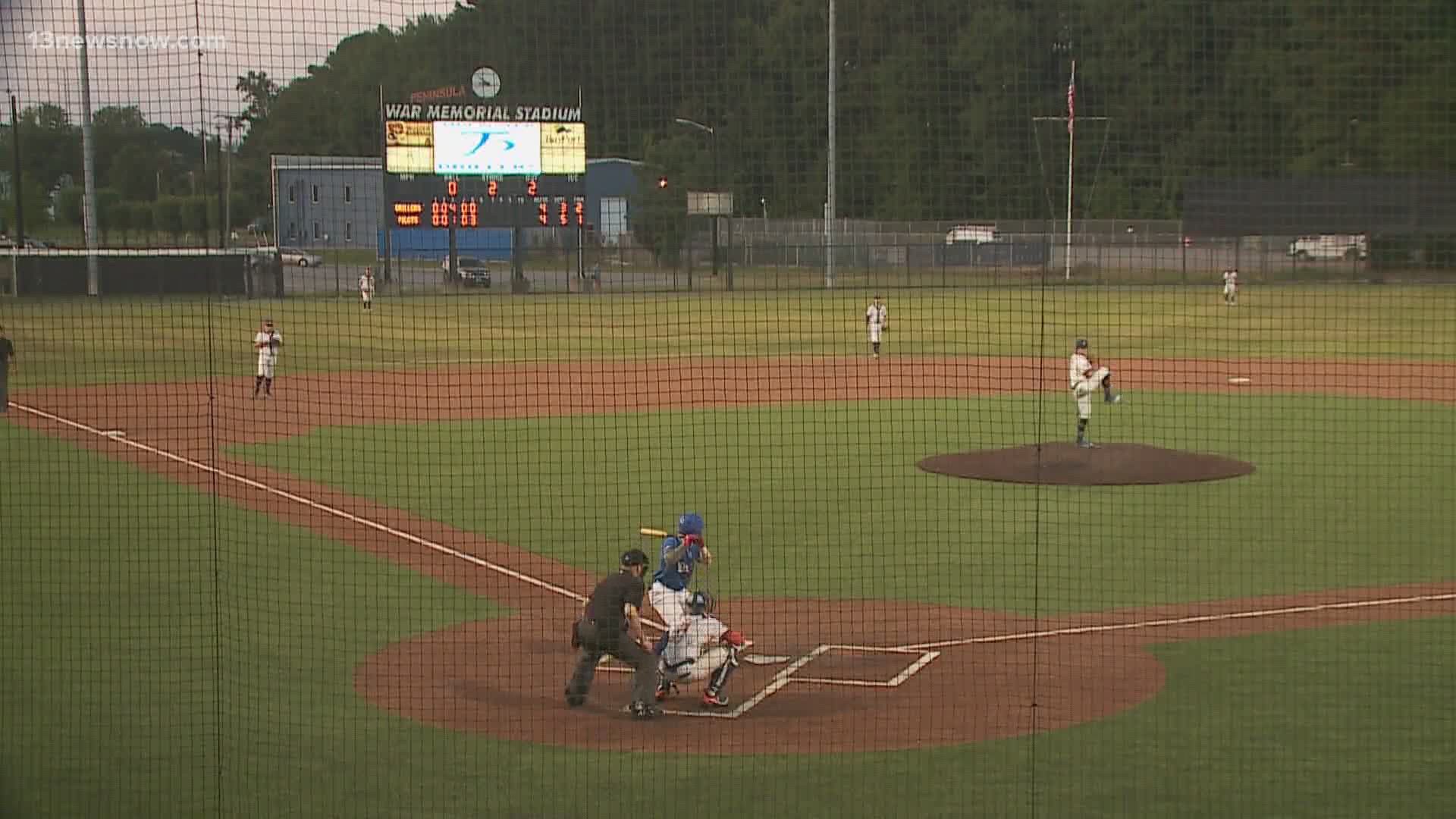 Live sports happening in Hampton Roads. It's baseball with the Peninsula Pilots.