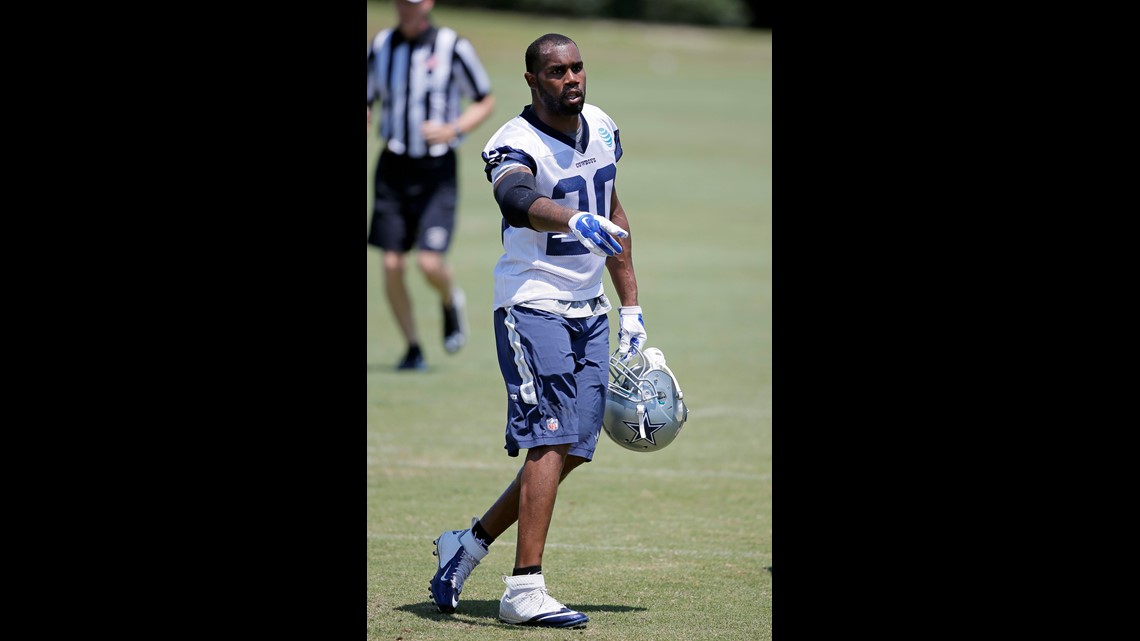 Darren McFadden Out 2 Months After Breaking Elbow to Avoid Dropping Phone