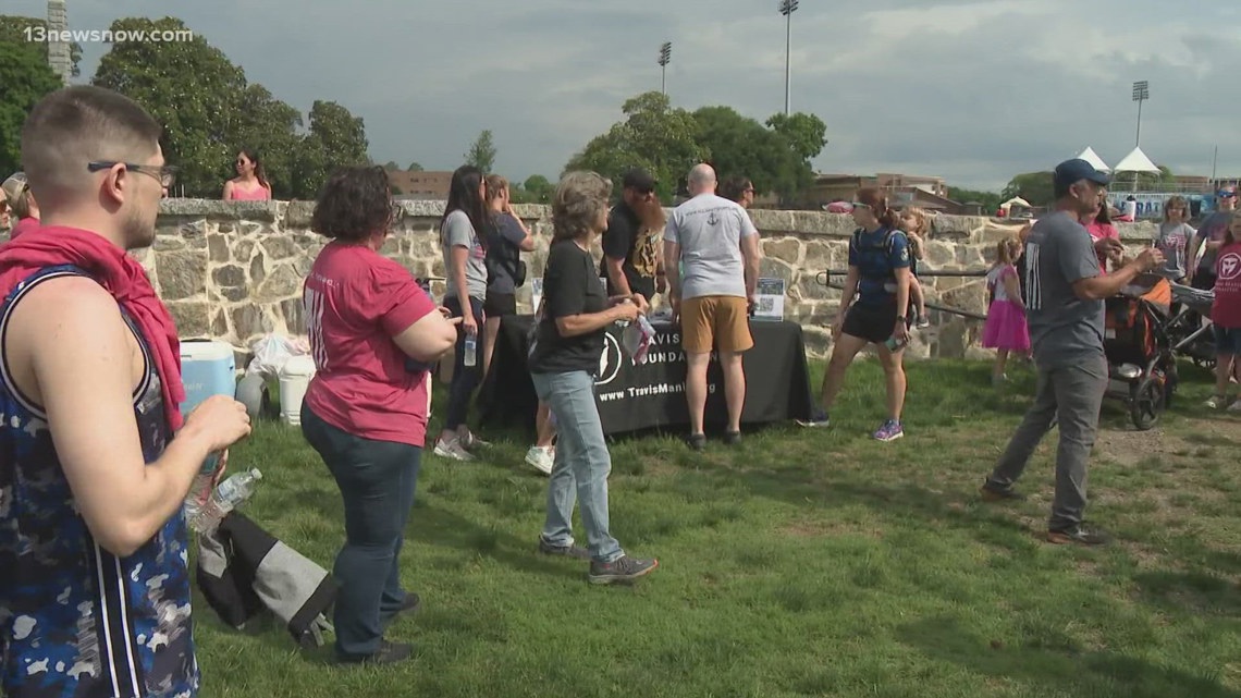 Hampton residents pay their respects for Memorial Day | 13newsnow.com