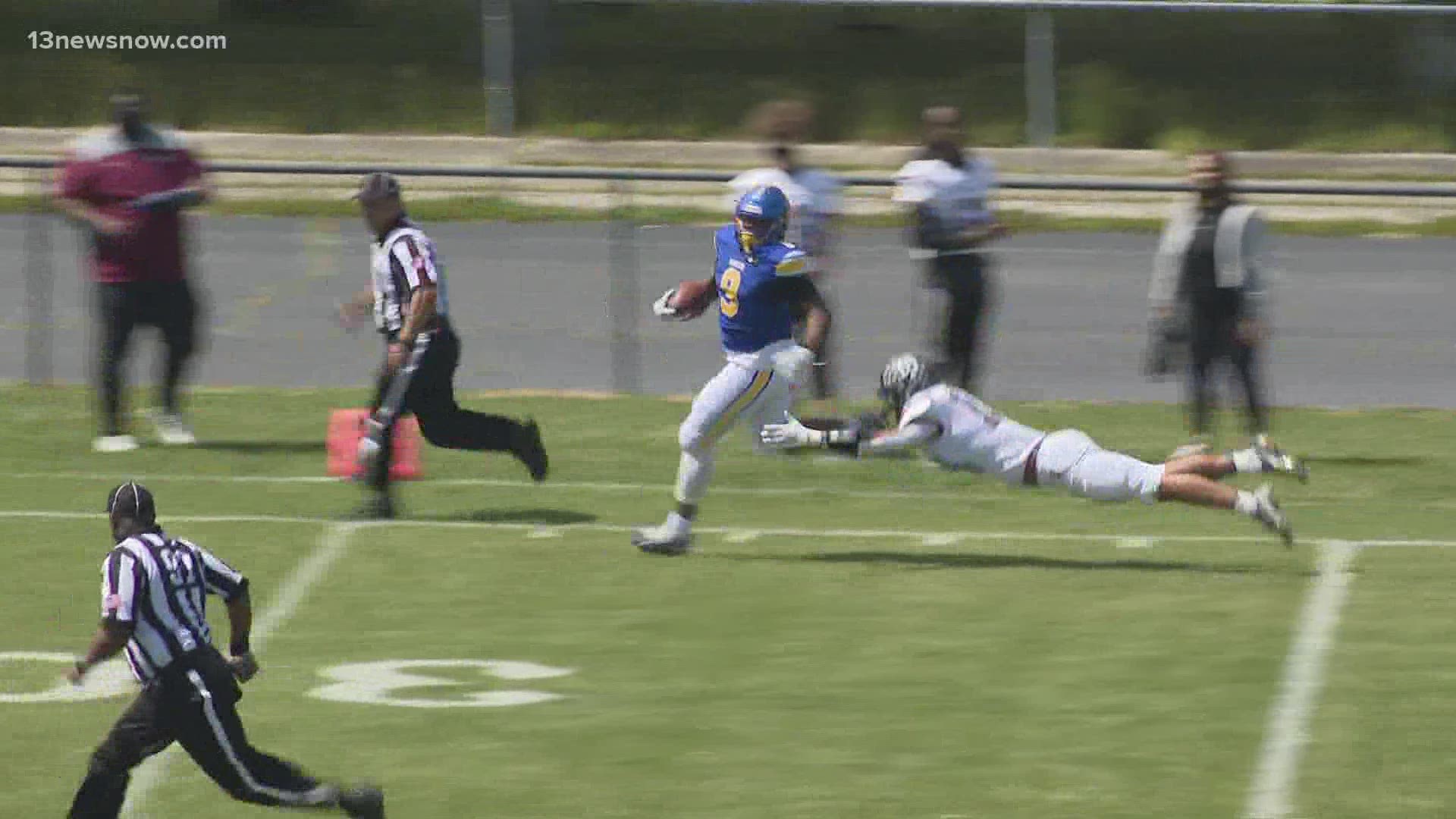 Oscar Smith next faces Massaponax in the Class 6 state semifinals.