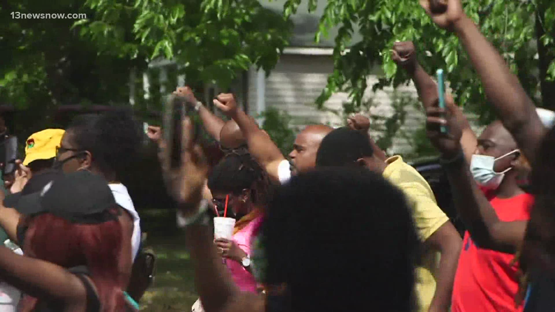 Hundreds of people marched to Andrew Brown Jr.'s house, demanding answers.