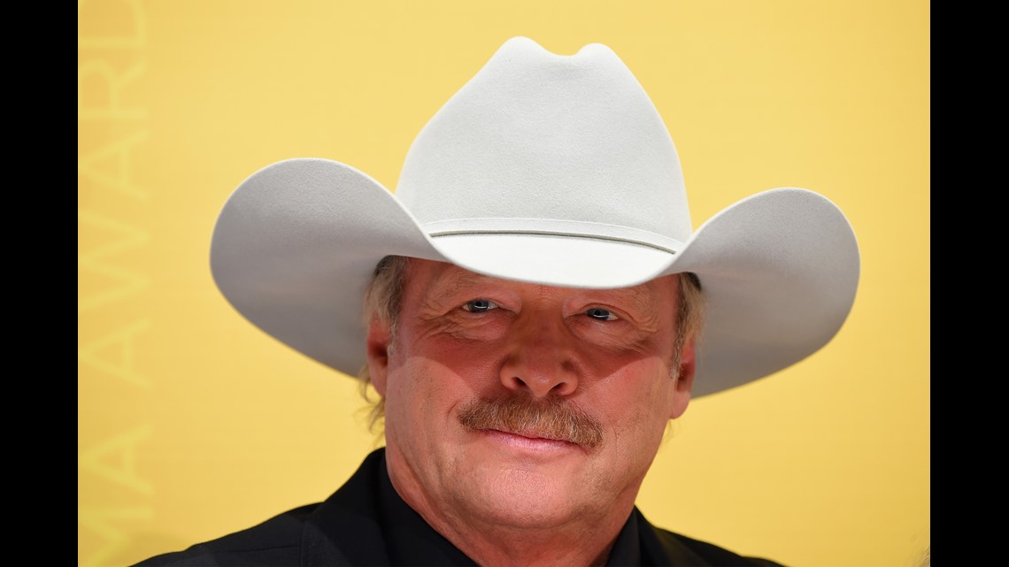 The Real Reason Alan Jackson Wears a Cowboy Hat