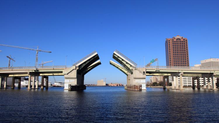 Tractor Trailer Knocks Off Berkley Bridge Safety Gate Into River 13newsnow Com