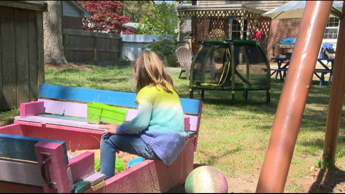 Parents consider holding their kids back in school after difficult academic year, experts weigh in - Vimarsana News
