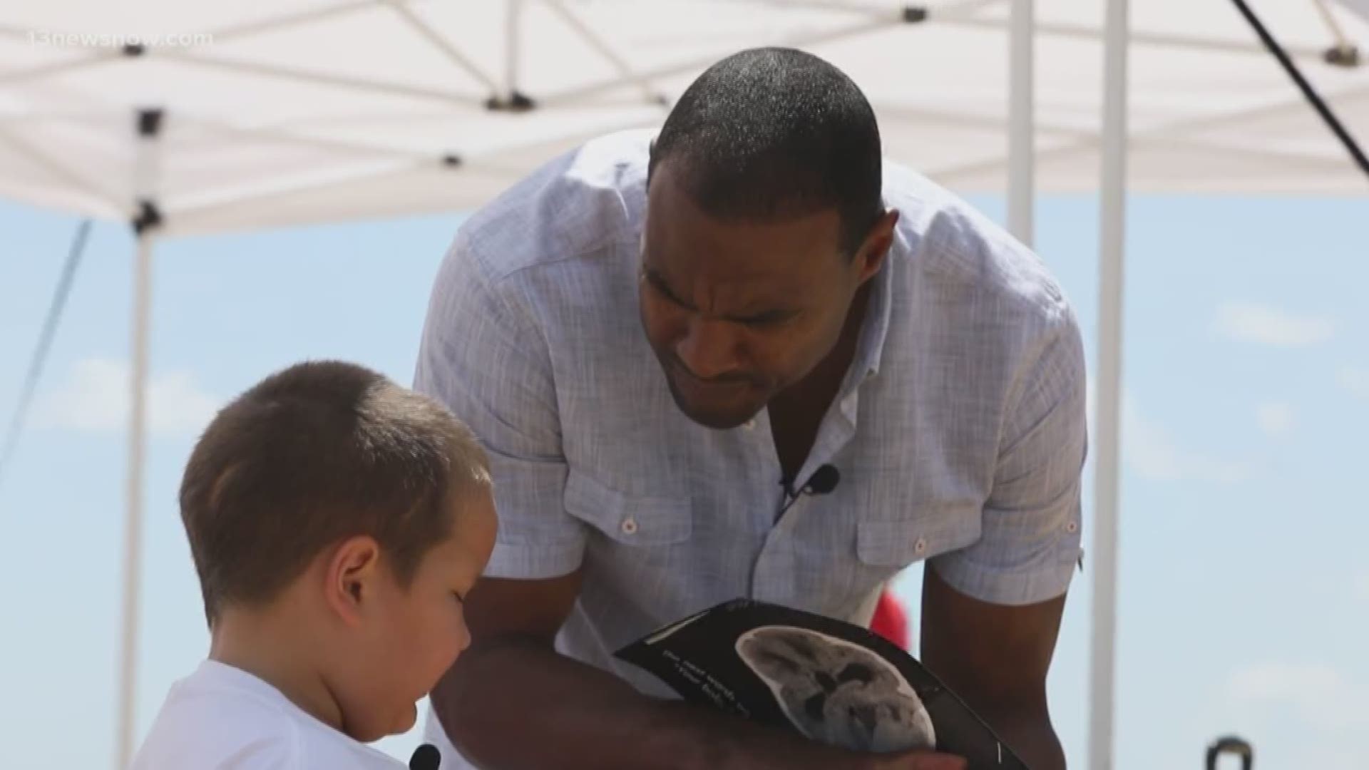 A local Make-A-Wish kid had the opportunity to sit down with Former Dallas Cowboys Safety Darren Woodson to talk about what Make-A-Wish means to them.