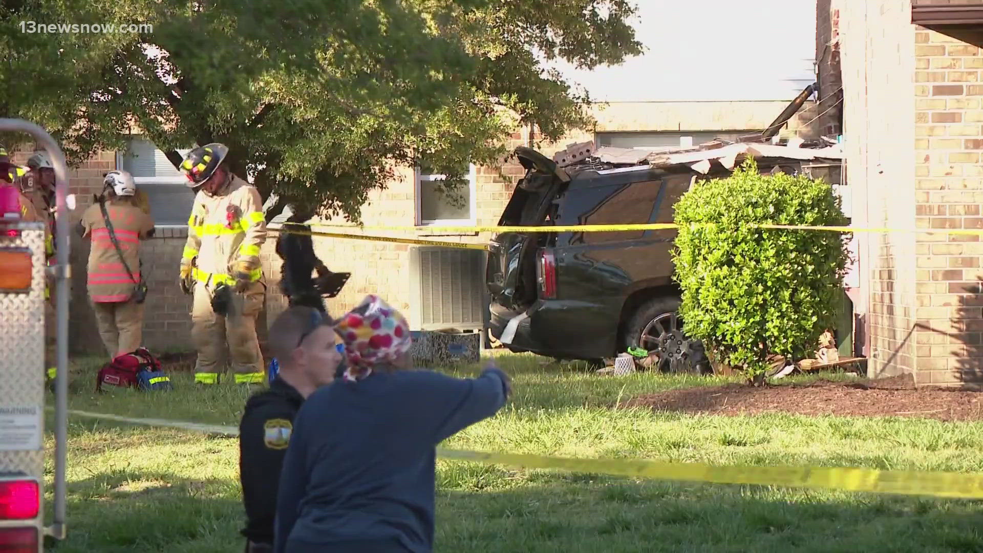 Vehicle crashes into Virginia Beach apartments, injures 3, displacing ...