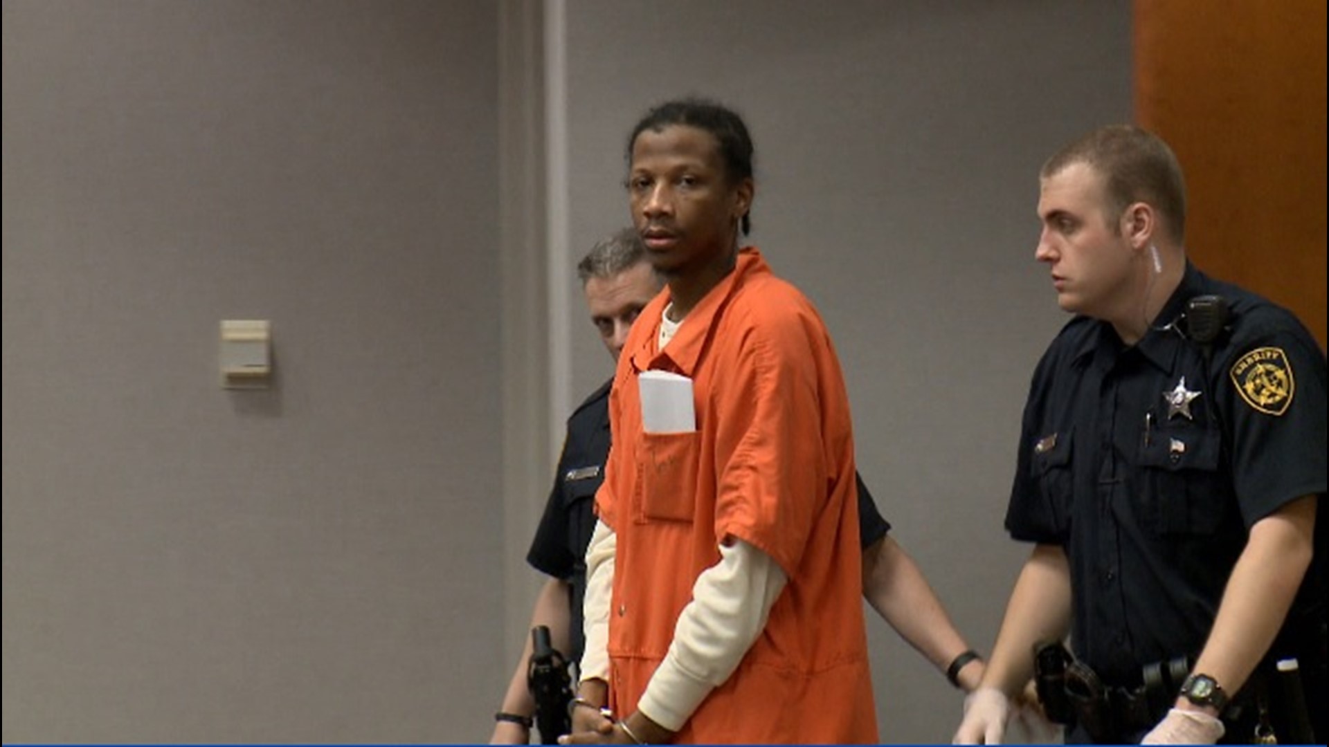 Virginia Beach man allegedly helps accused murder suspect flee police ...