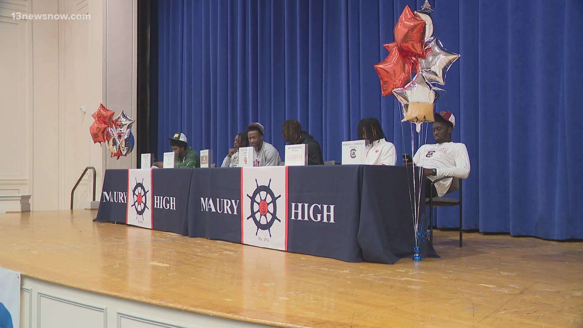 Oscar Smith's Jahmari DeLoatch flips from Cincinnati to Virginia Tech and more from the start of the National Signing Period 