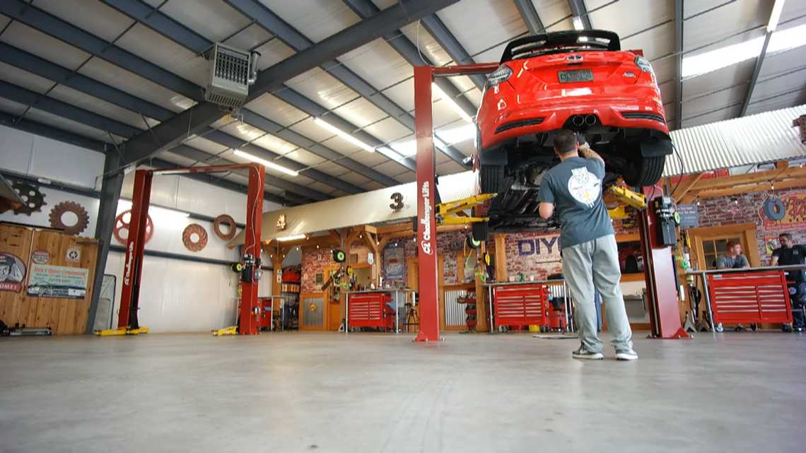 DIY has expanded to car repairs at a Virginia Beach garage - 578107347 1140x641