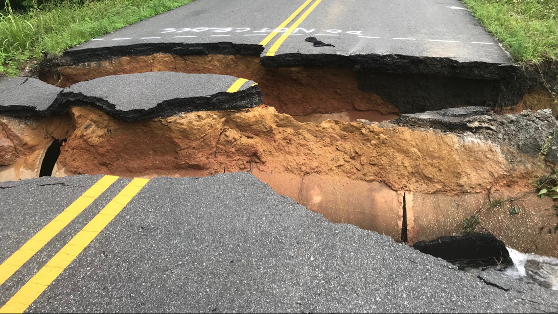 Sinkhole continues to grow on Indian Road in Gloucester | 13newsnow.com