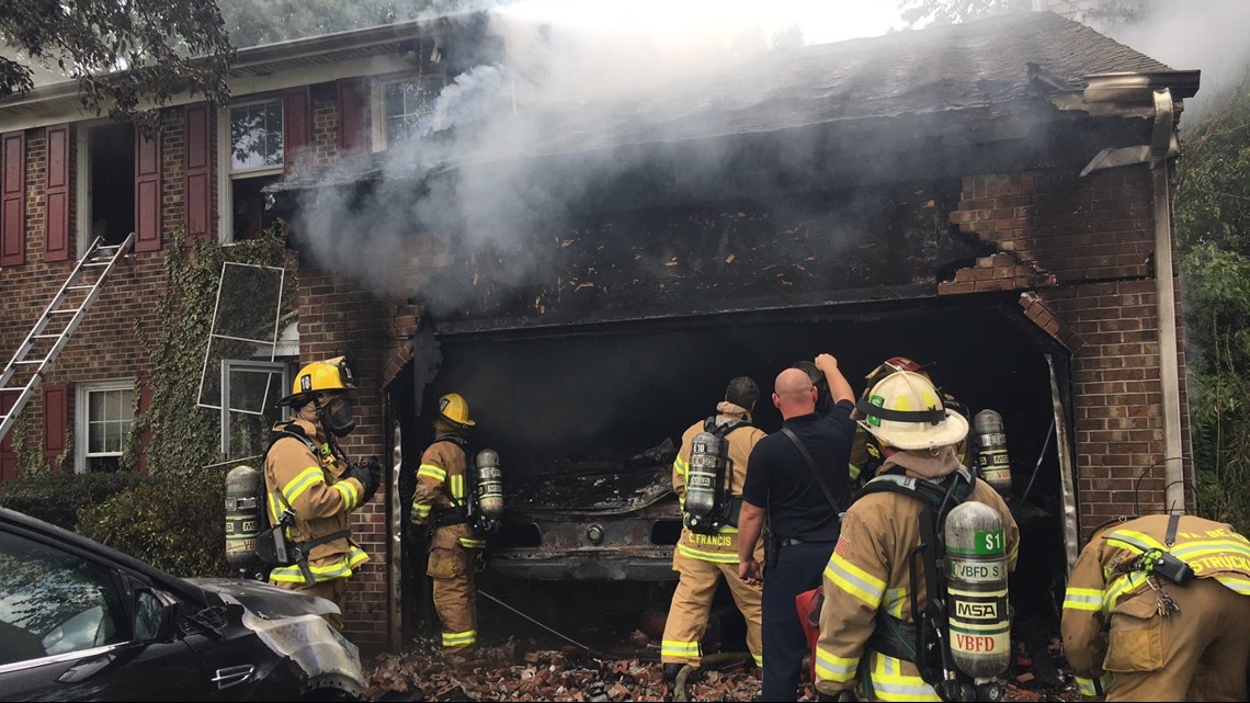 Virginia Beach firefighters battle residential fire