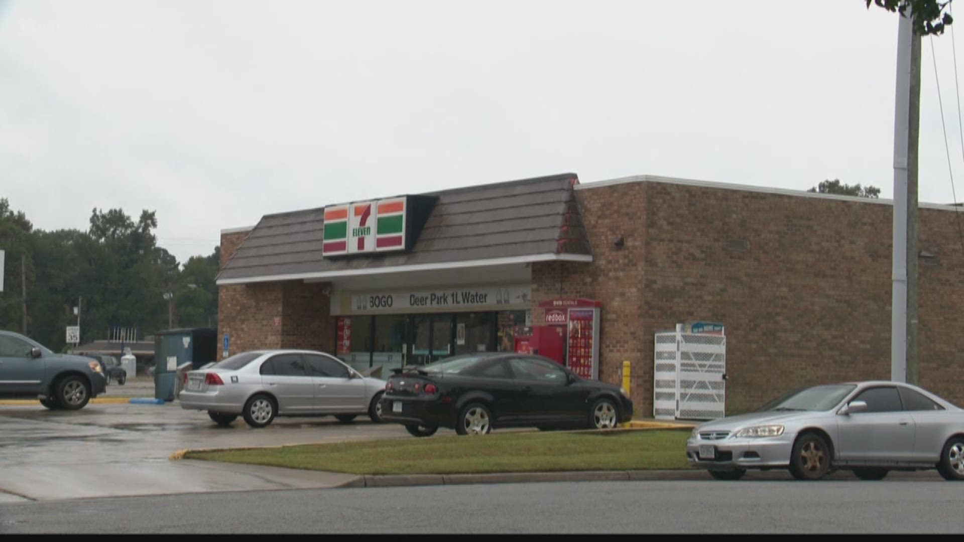 Three armed people rob Portsmouth 7-Eleven