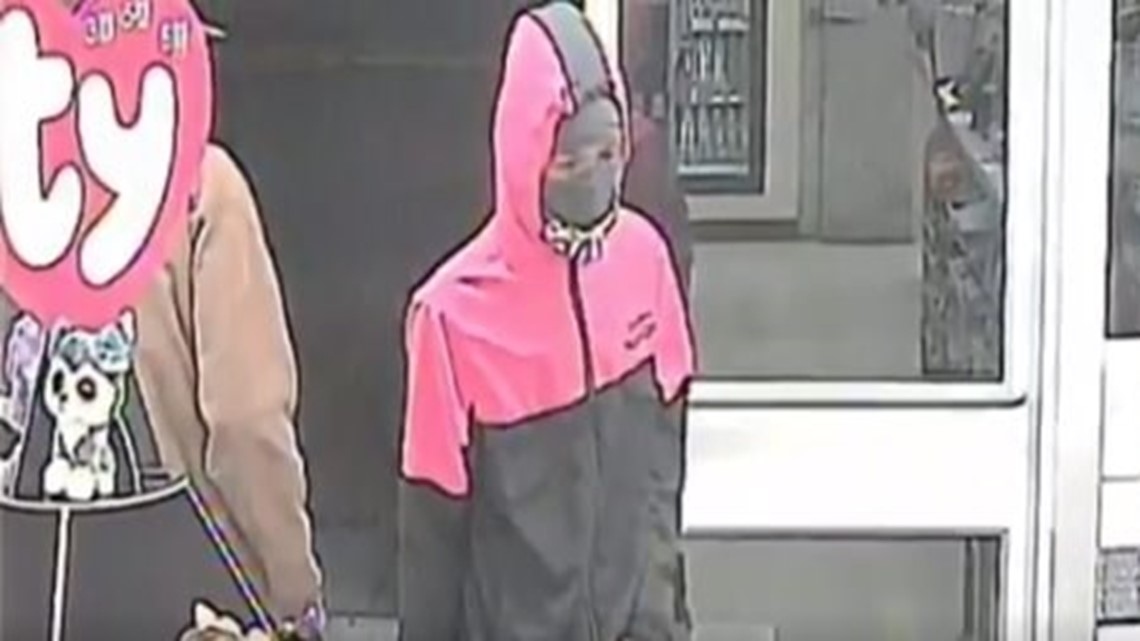 Two men wanted for robbing Norfolk 7-Eleven | 13newsnow.com
