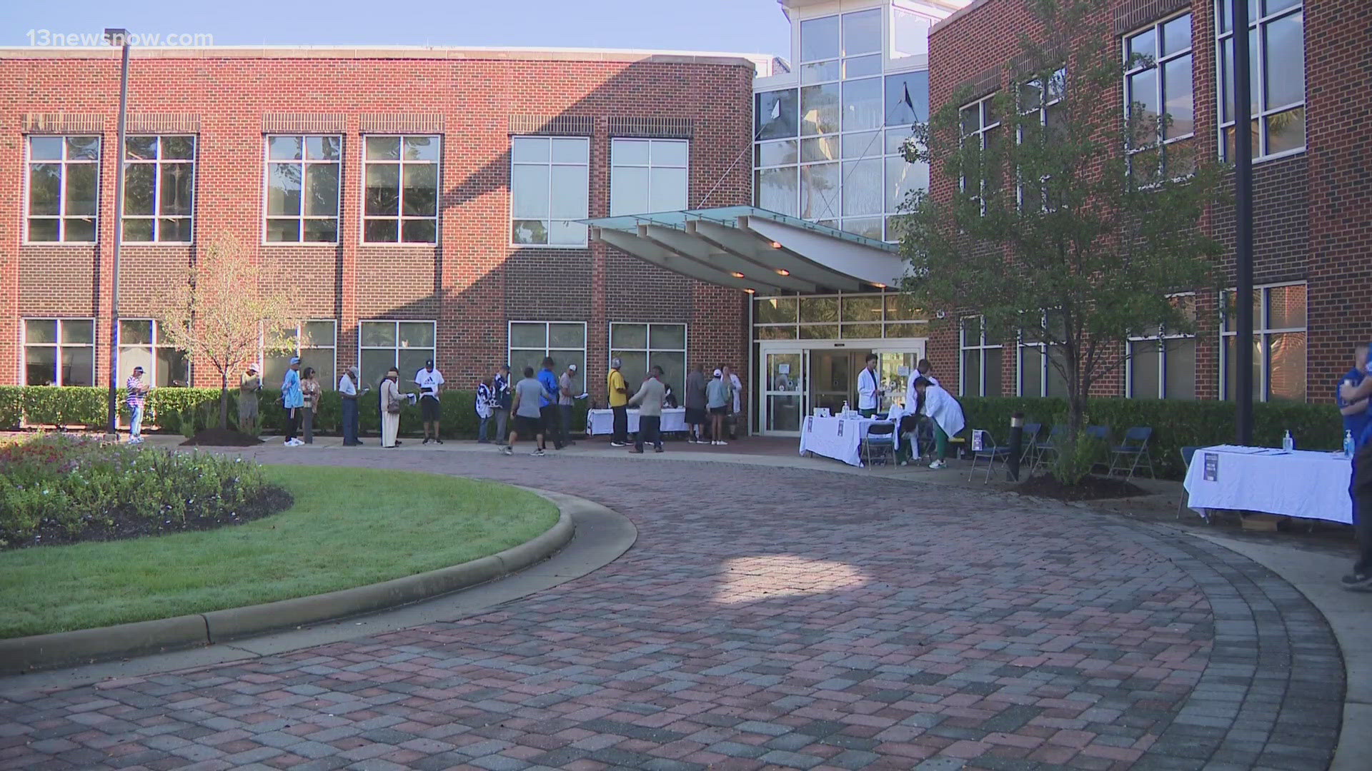 Hampton University Proton Therapy Institute hosts prostate cancer awareness event.