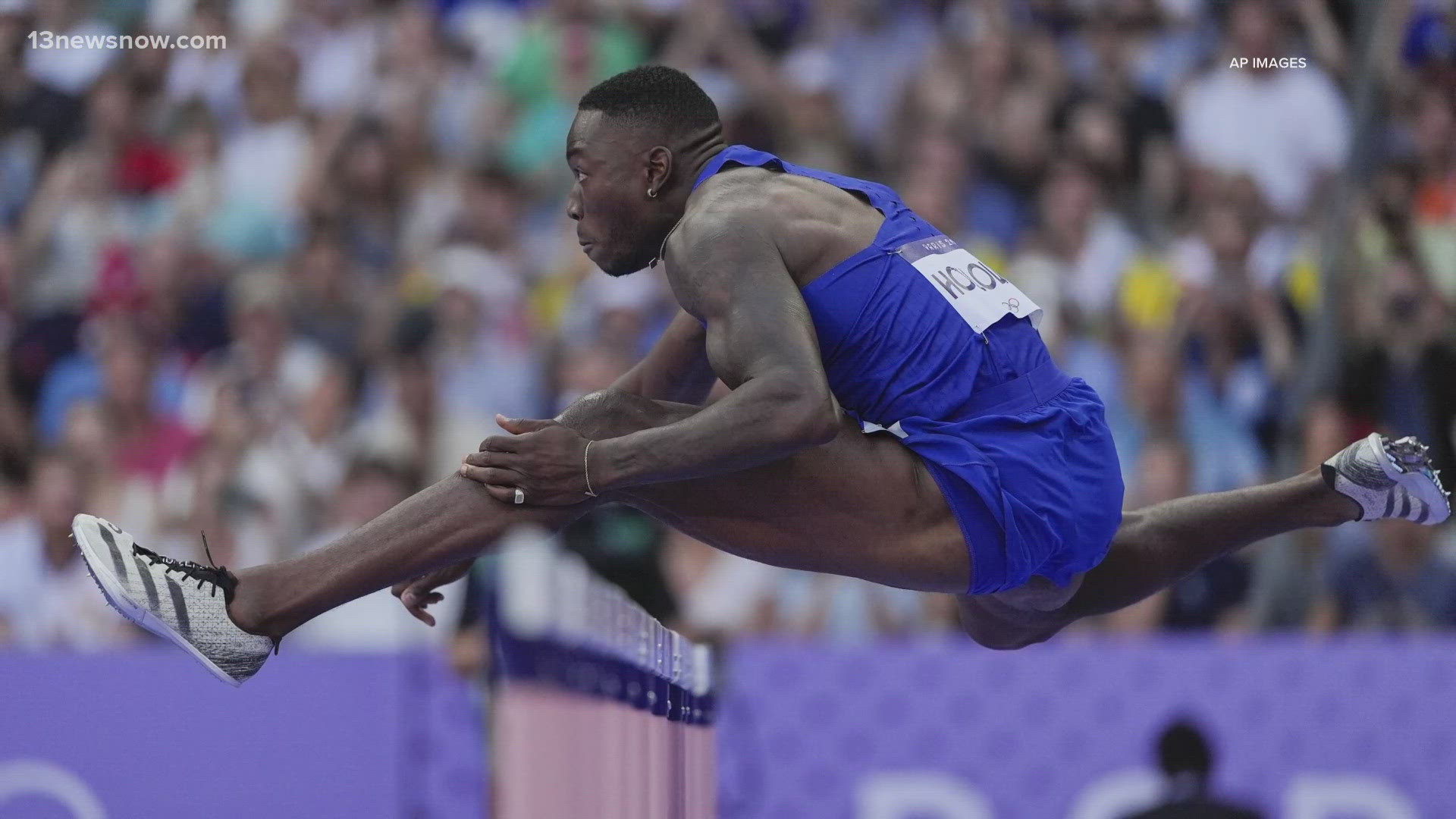 Grant Holloway made it look easy, winning his men's 110m hurdle semifinal run. The 26-year-old now heads into Thursday's finals.