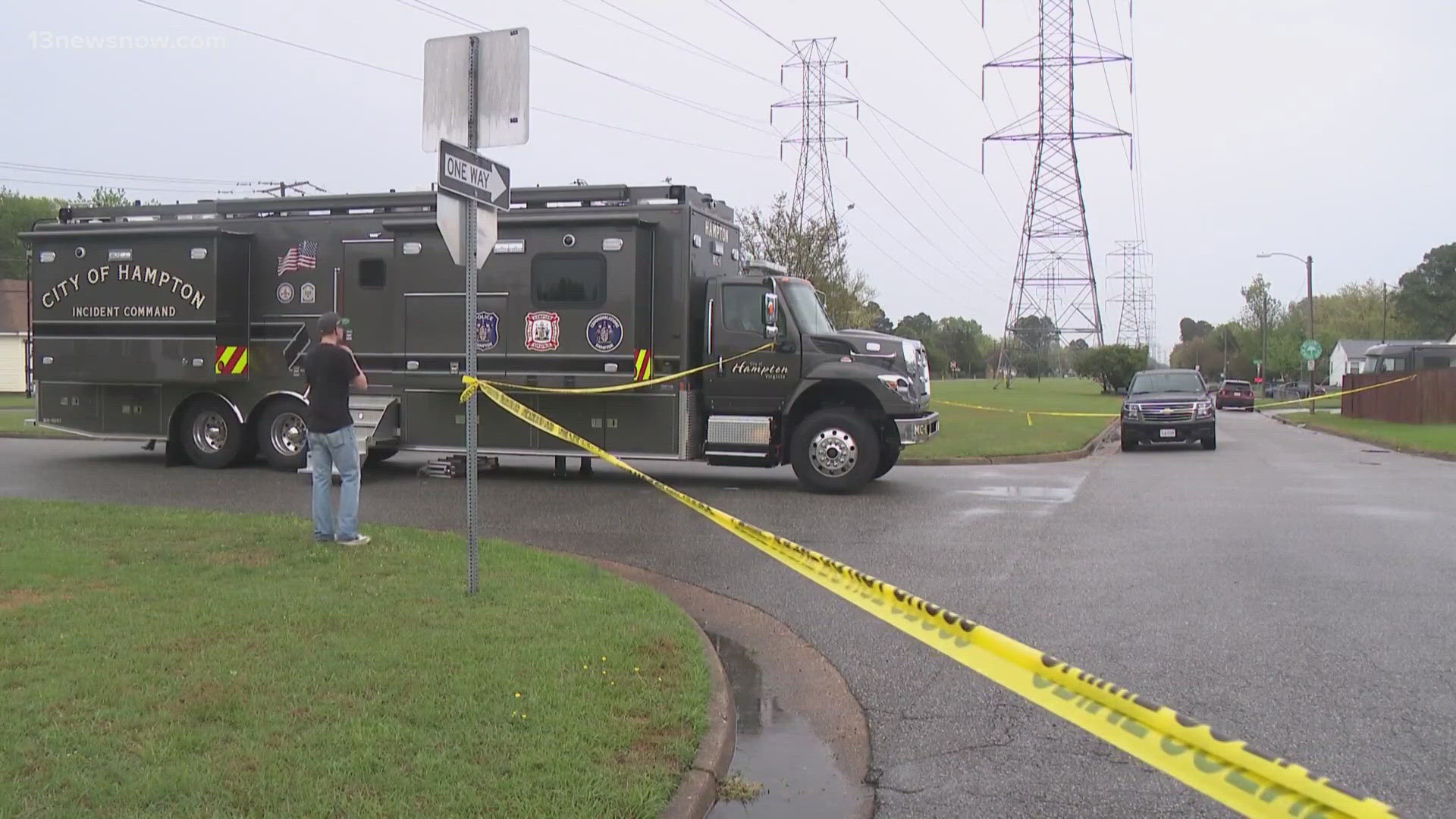 Man shot by Hampton officers after showing gun, police say | 13newsnow.com