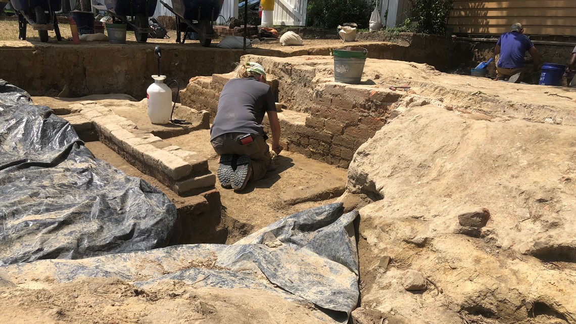 Colonial Williamsburg archaeologists uncover 21 graves at historic Black church site - Vimarsana News